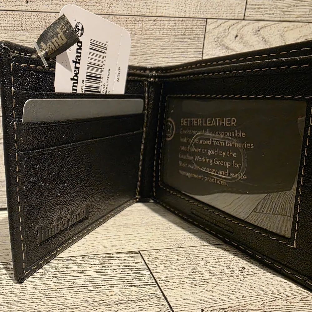Timberland Black Leather Wallet with Contrast Stitching